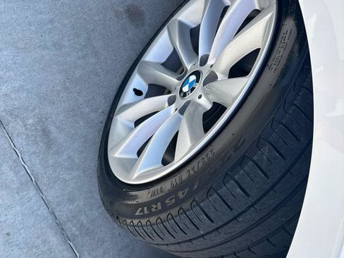Used 2013 BMW 328i xDrive Coupe AWD/4WD image 2