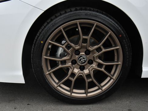 Used 2024 Toyota Camry SE image 12