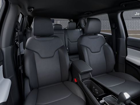 New 2026 Jeep Compass Limited AWD/4WD image 17
