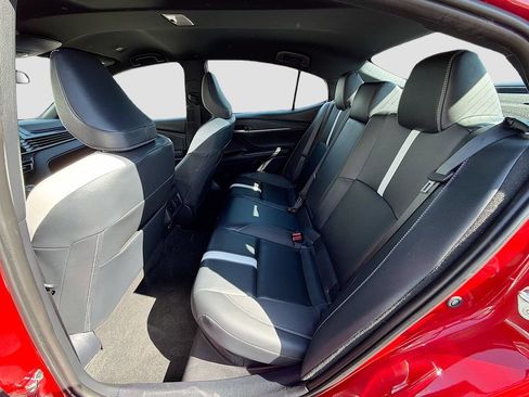 Used 2025 Toyota Camry SE FWD image 22