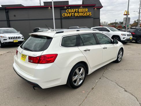 Used 2011 Acura TSX Sport Wagon image 3