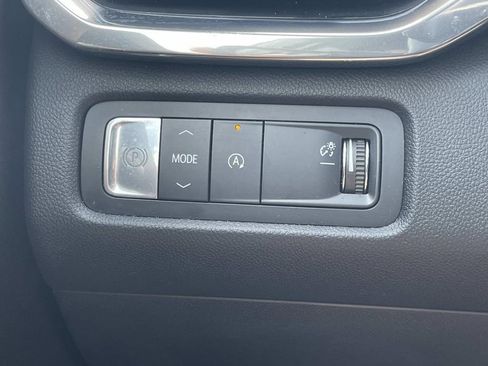 Used 2026 GMC Acadia Elevation w/ Elevation Premium Package FWD image 28