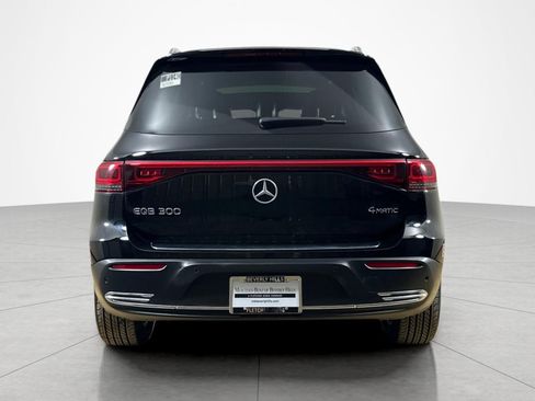 Used 2023 Mercedes-Benz EQB 300 4MATIC w/ Exclusive Package image 4
