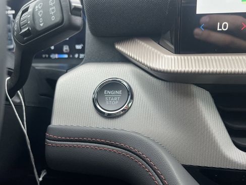 New 2026 Ford Explorer Active w/ Active Comfort Package image 5