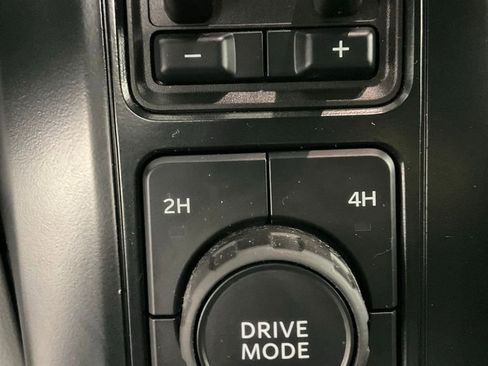 Used 2024 Ford F350 Limited w/ FX4 Off-Road Package image 21