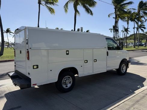 New 2025 Chevrolet Express 3500 w/ Power Convenience Package image 3