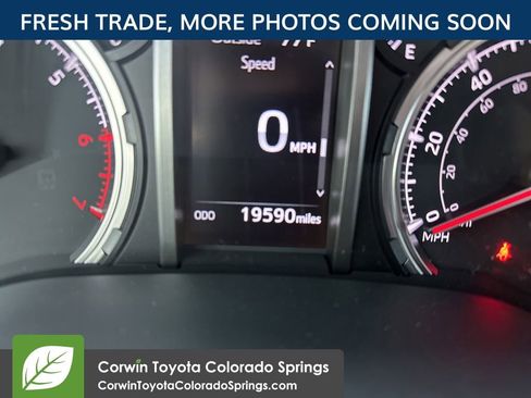 Used 2022 Toyota 4Runner TRD Off-Road Premium AWD/4WD image 13