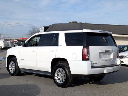 Used 2017 GMC Yukon SLT image 3