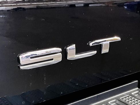 Used 2023 GMC Sierra 1500 SLT AWD/4WD image 10