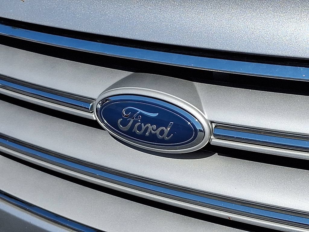 Used 2018 Ford Escape Titanium AWD/4WD image 5