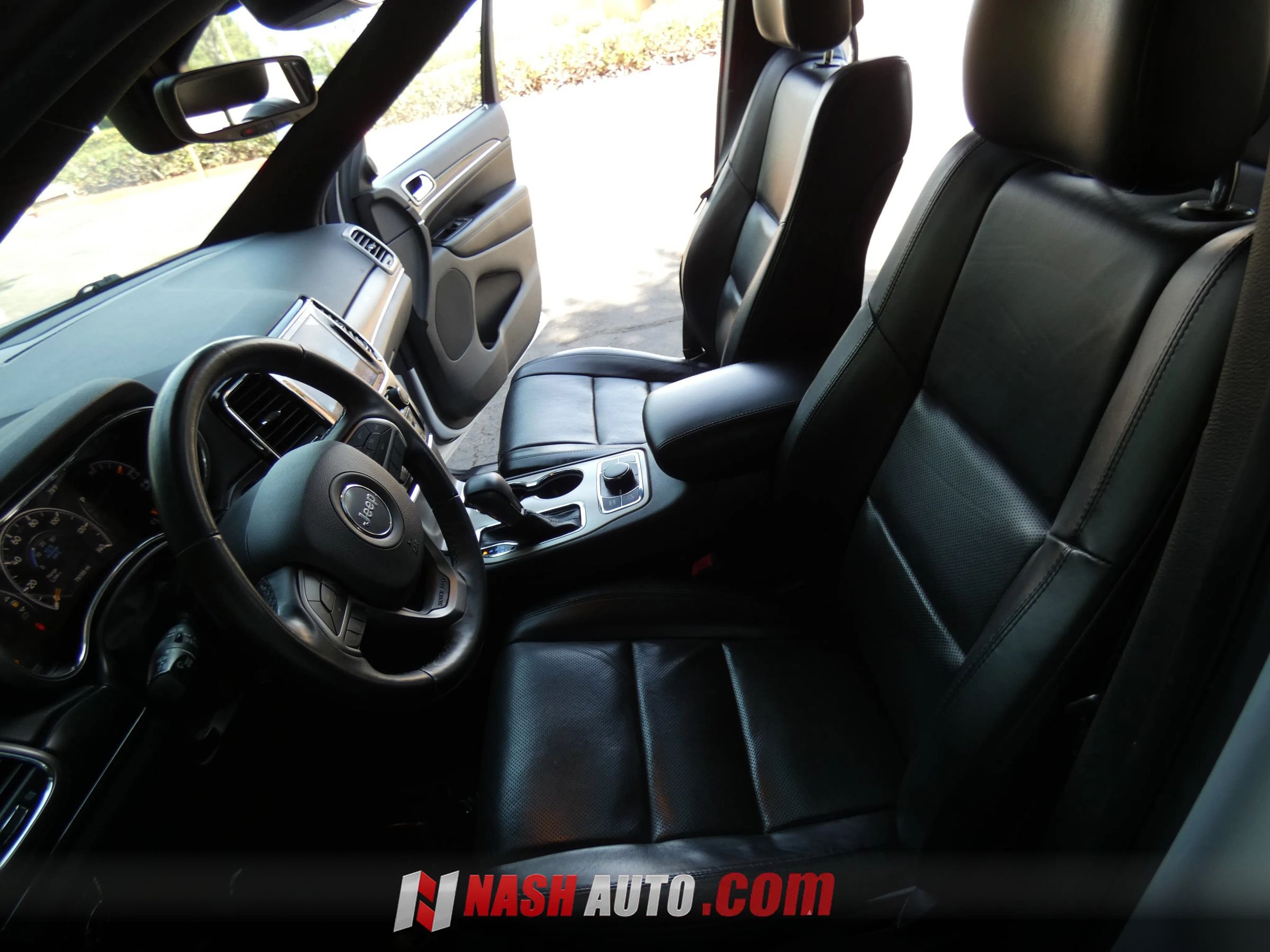 Used 2019 Jeep Grand Cherokee Limited w/ Luxury Group II AWD/4WD image 52