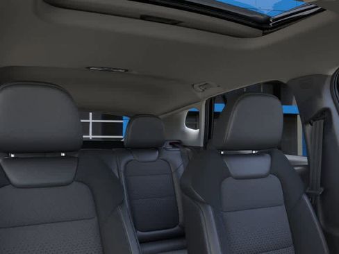 New 2026 Chevrolet Trax LT w/ Sunroof Package image 24