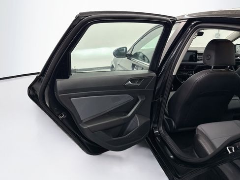 Used 2025 Volkswagen Jetta SE FWD image 26
