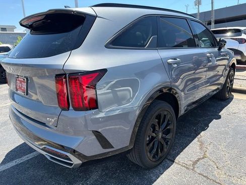 Used 2023 Kia Sorento SX AWD/4WD image 5