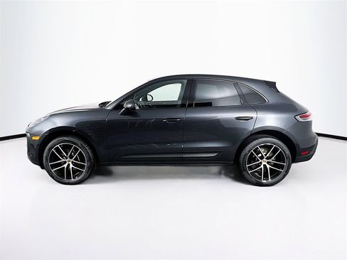 New 2026 Porsche Macan image 2