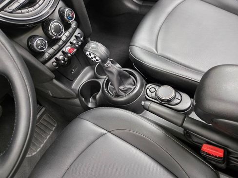 Used 2019 MINI Cooper Convertible w/ Signature Upholstery Package FWD image 38