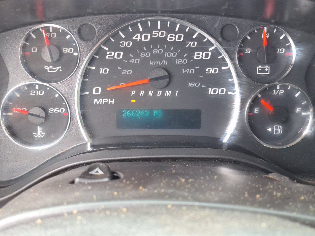 Used 2013 Chevrolet Express 2500 RWD image 13