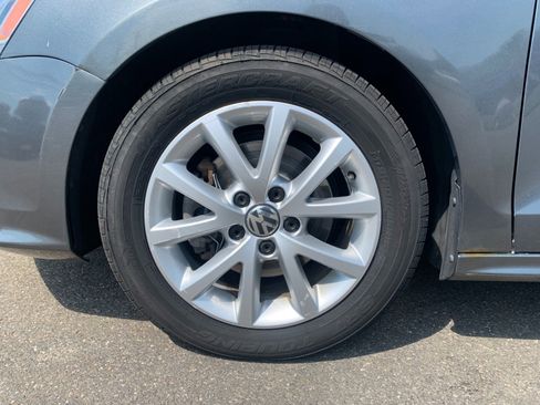 Used 2015 Volkswagen Jetta SE FWD image 34