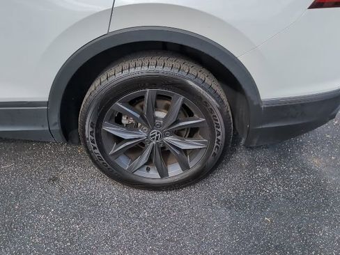 Used 2023 Volkswagen Tiguan SE image 7