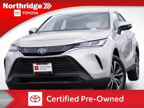 Certified 2024 Toyota Venza LE image 1