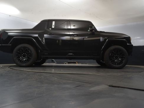 New 2025 GMC Hummer EV 2X w/ LPO, Dark Essentials Package image 47