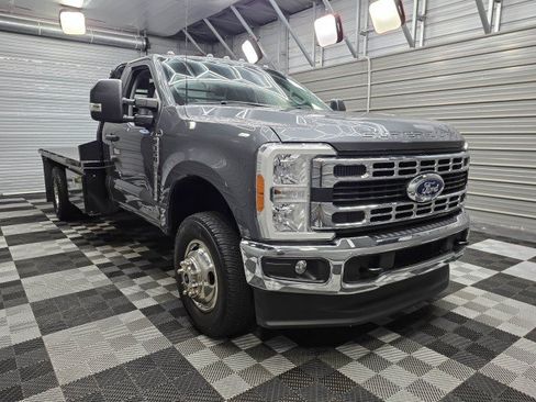 Used 2023 Ford F350 XL w/ XL Chrome Package AWD/4WD image 5