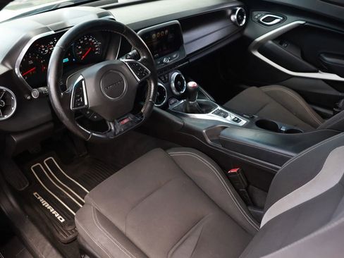 Used 2016 Chevrolet Camaro SS RWD image 18