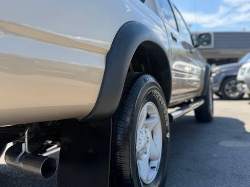 Used 2004 Toyota Tacoma PreRunner RWD image 40