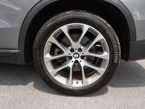 Used 2025 BMW X5 xDrive40i AWD/4WD image 6