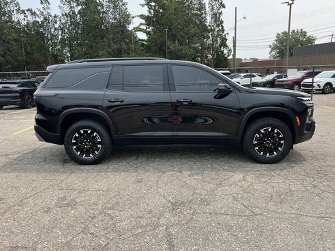 Used 2025 Chevrolet Traverse Z71 AWD/4WD image 6