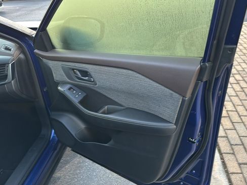 Used 2021 Nissan Rogue S image 12