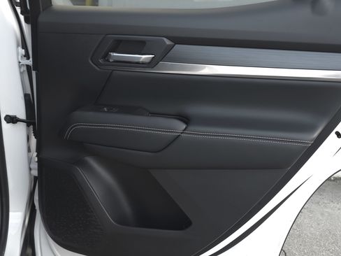 Used 2025 GMC Terrain Elevation image 34