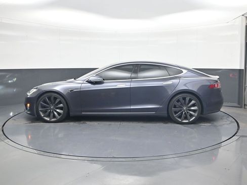 Used 2018 Tesla Model S 75D image 4