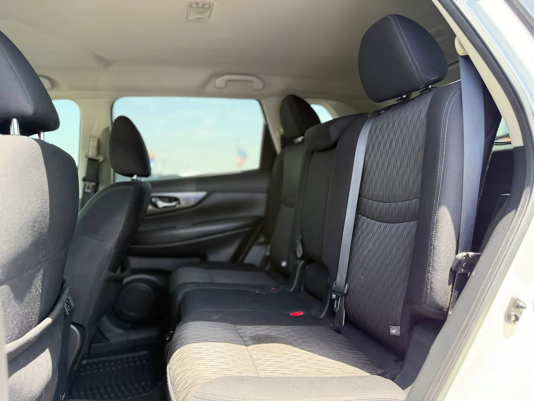 Used 2020 Nissan Rogue S w/ Special Edition Package FWD image 20