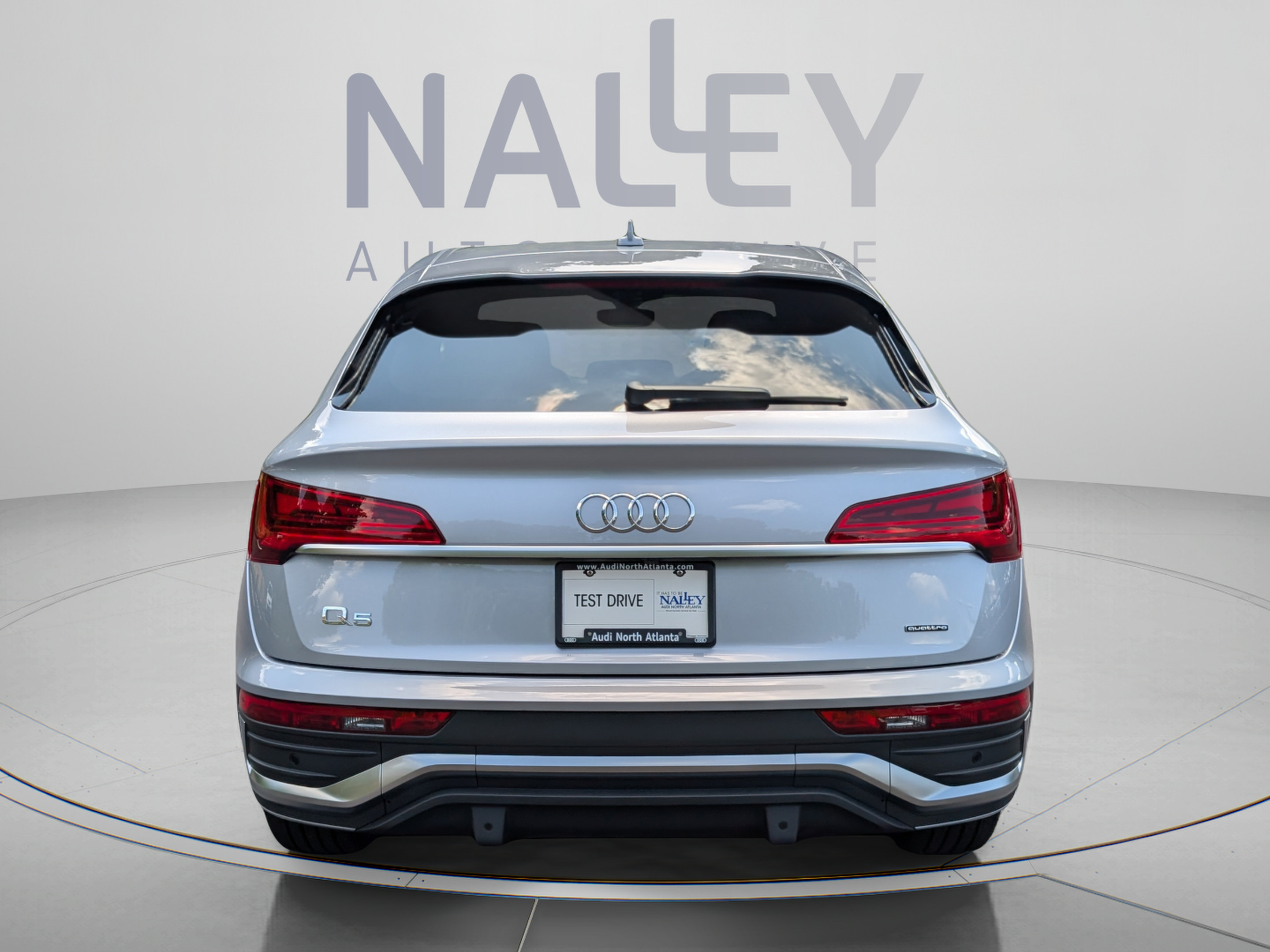 Used 2023 Audi Q5 2.0T Premium Plus w/ Premium Plus Package AWD/4WD image 4