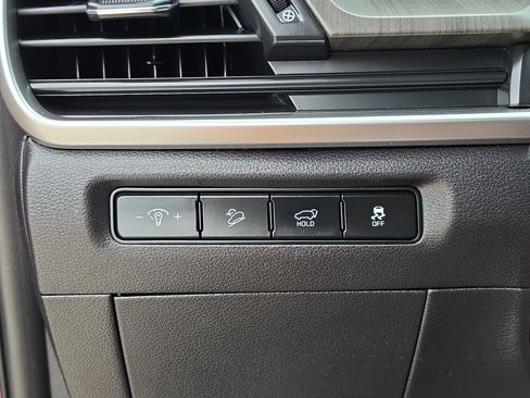 Certified 2023 Kia Telluride EX w/ EX Captain's Chair Package FWD image 30