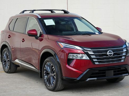 Used 2025 Nissan Rogue Platinum w/ Platinum Premium Package FWD image 49