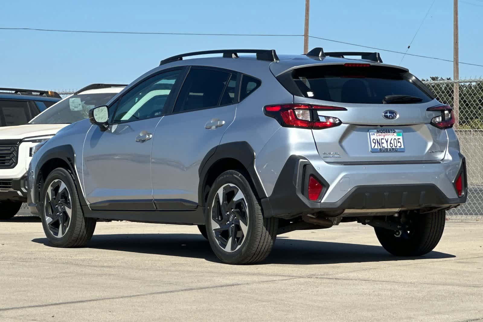 Used 2024 Subaru Crosstrek 2.5i Limited w/ Crosstrek Mirror Package AWD/4WD image 5