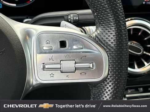 Used 2022 Mercedes-Benz GLB 250 image 15