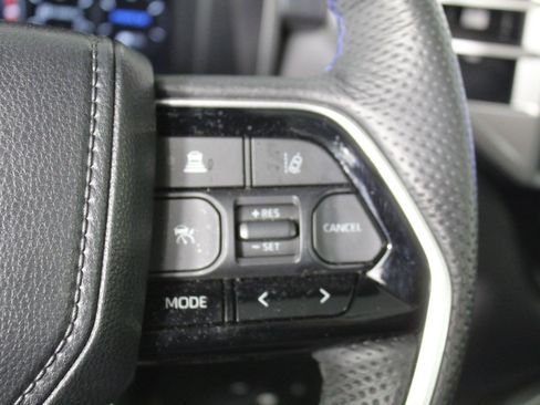 Used 2024 Toyota Sequoia Platinum image 32