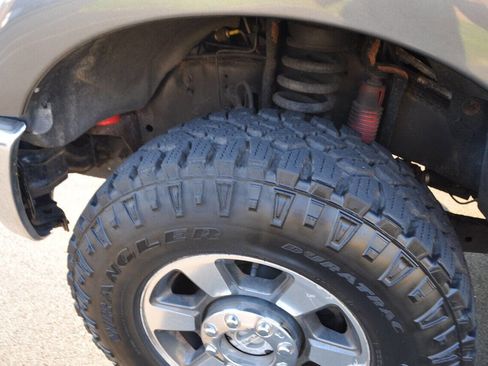 Used 2011 Ford F250 Lariat w/ Chrome Pkg image 31