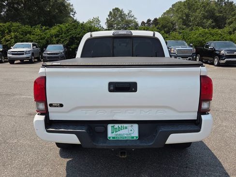 Used 2019 Toyota Tacoma SR w/ SR Convenience Package RWD image 9