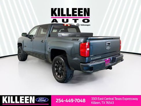 Used 2018 Chevrolet Silverado 1500 LT w/ Texas Edition image 4