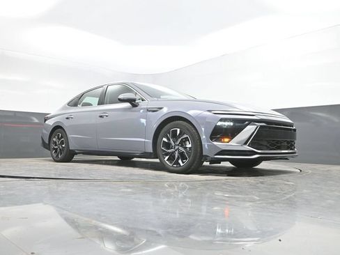 Used 2025 Hyundai Sonata SEL FWD image 45