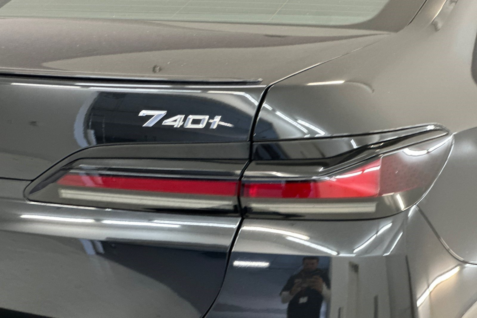 Used 2023 BMW 740i RWD image 30