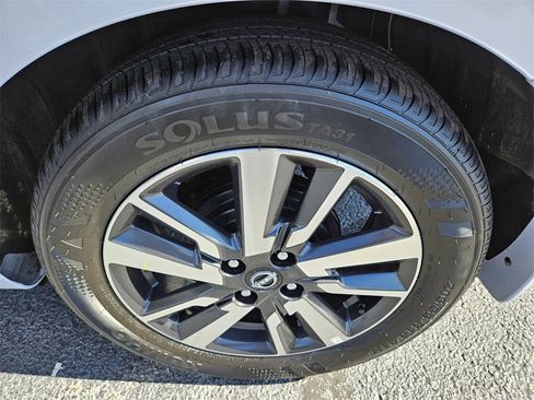 New 2025 Nissan Versa SV w/ Trunk Package image 8