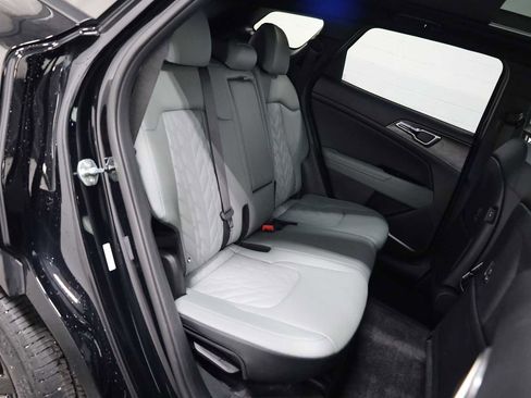 Used 2023 Kia Sportage X-Line w/ X-Line Premium Package AWD/4WD image 34