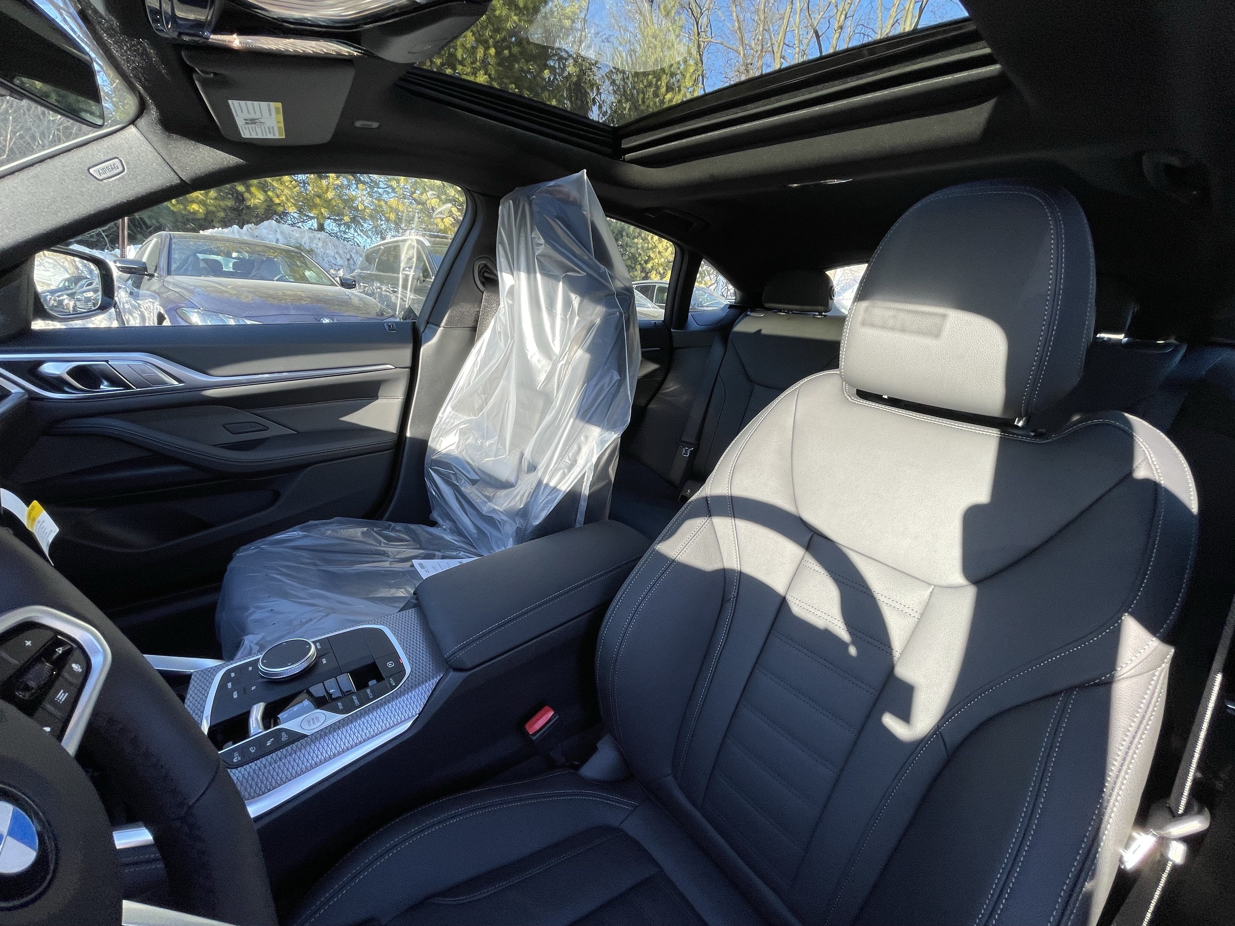 Used 2026 BMW 430i xDrive w/ M Sport Package AWD/4WD image 8