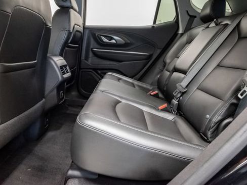 Used 2024 GMC Terrain SLT AWD/4WD image 26