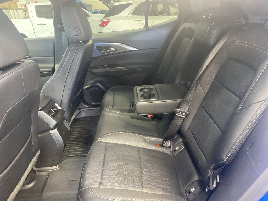 Certified 2024 Chevrolet Equinox EV LT AWD/4WD image 33